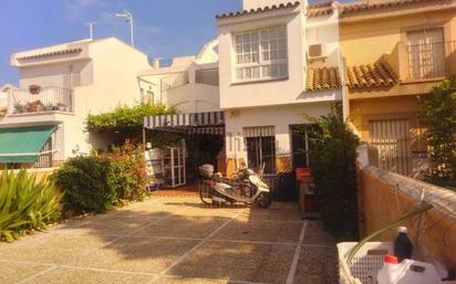 Exterior view of Single-family semi-detached for sale in Sanlúcar de Barrameda  with Air Conditioner