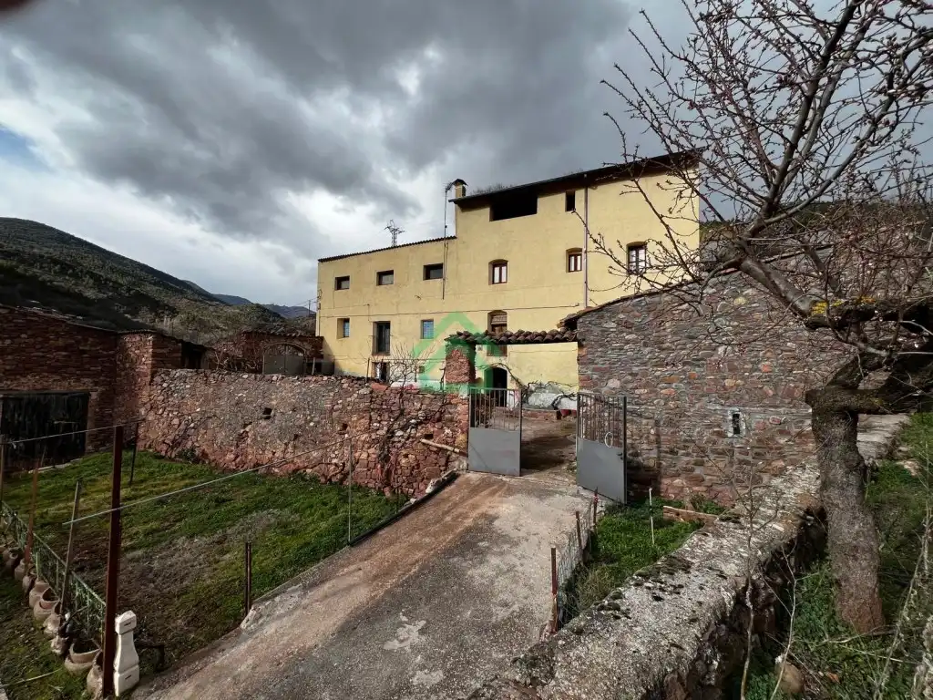 Villa zum Verkauf in Calle Tahus-Noves De Segre, imagen 12