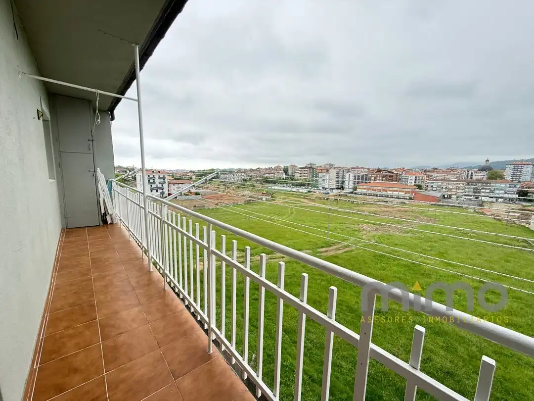 Terraza de Piso en venta en Irun  con Calefacción y Balcón