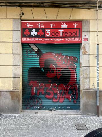 Local comercial en Venta en Calle VINT-I-SIS DE GENER 1641 en Hostafrancs