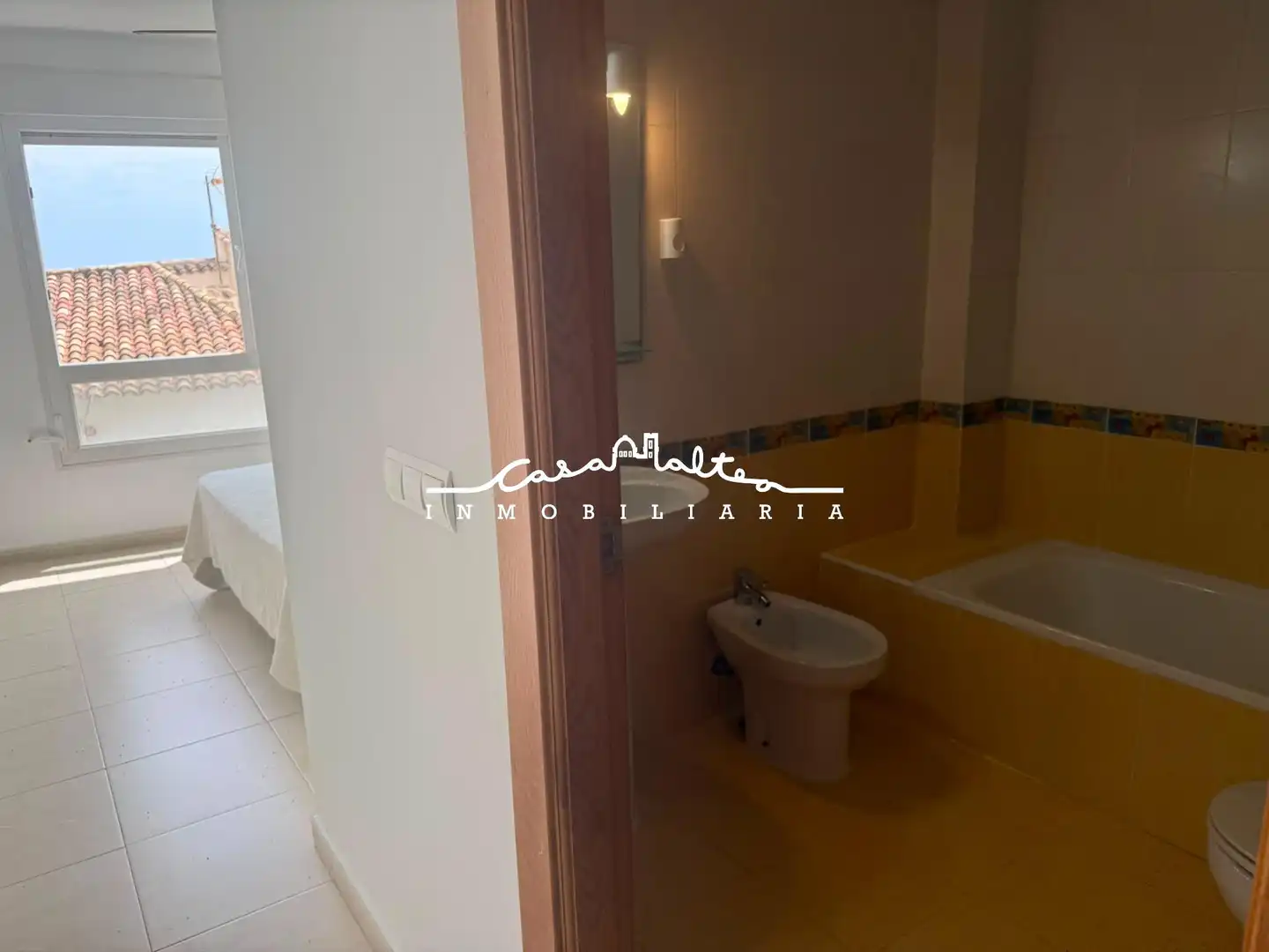 Badezimmer von Wohnung zum Verkauf in Altea mit Klimaanlage und Balkon