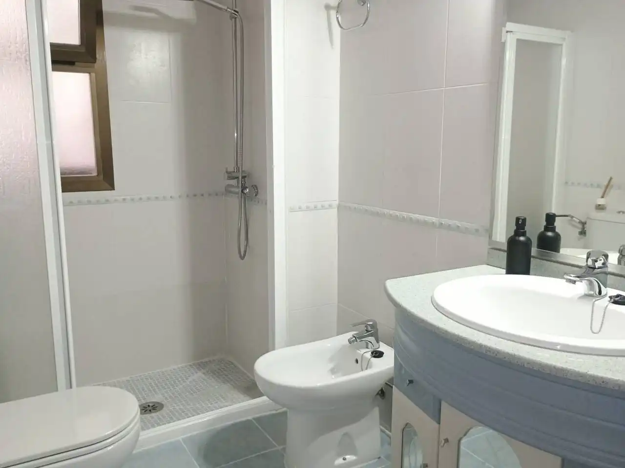 Bathroom of Apartments for rent in Torremolinos  with Air Conditioner, Heating and Terrace