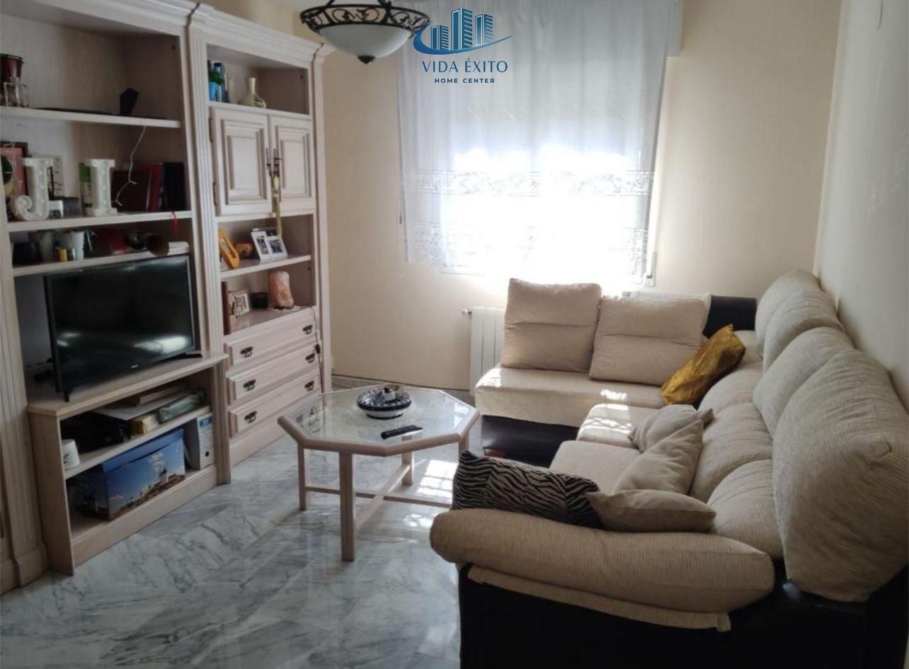 Sala d'estar de Casa o xalet en venda en  Jaén Capital amb Aire condicionat, Calefacció i Terrassa