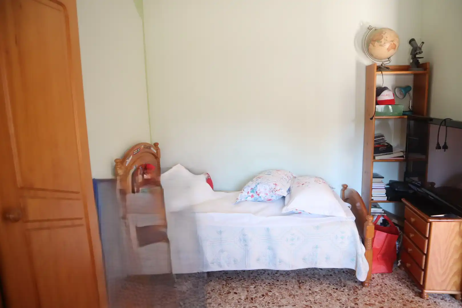 Dormitori de Casa o xalet en venda en Cerdanyola del Vallès amb Calefacció, Terrassa i Traster