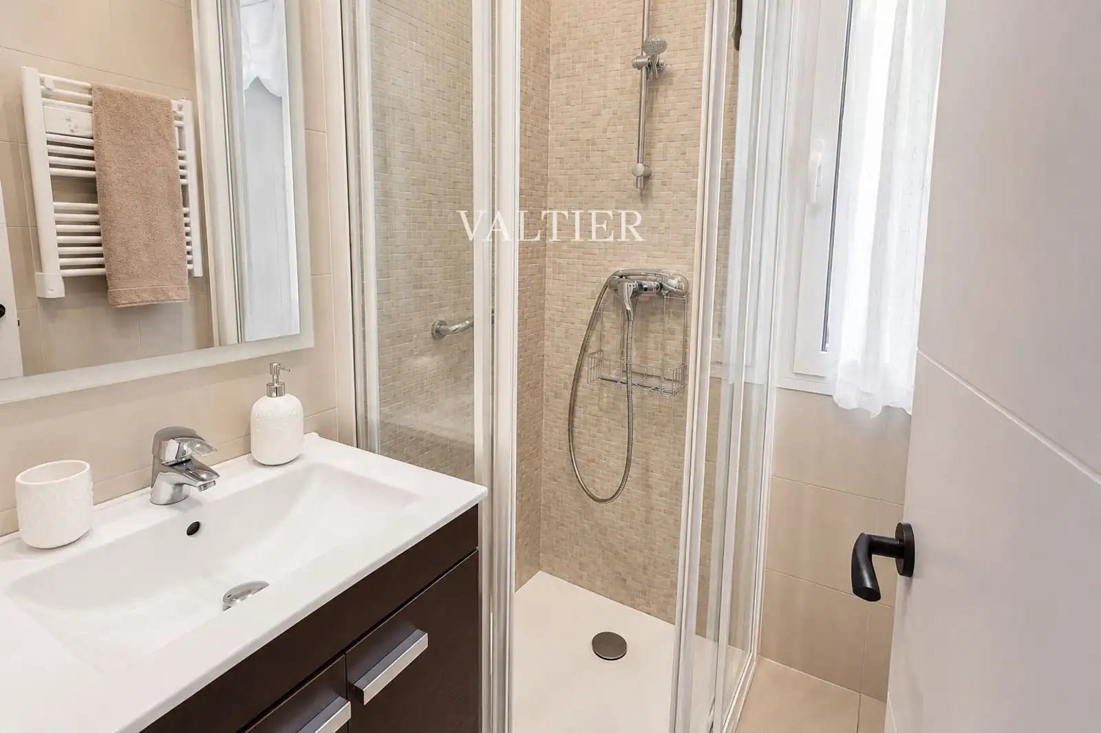 Bathroom of Flat for sale in Madrid  with Heating, Terrace and Furnished