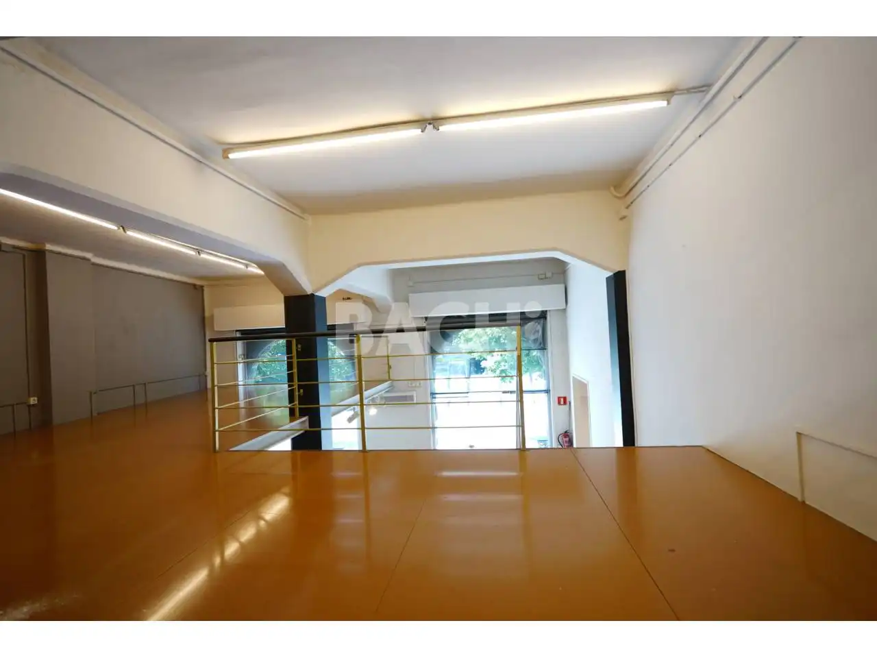 Commercial properties for rent in Vic