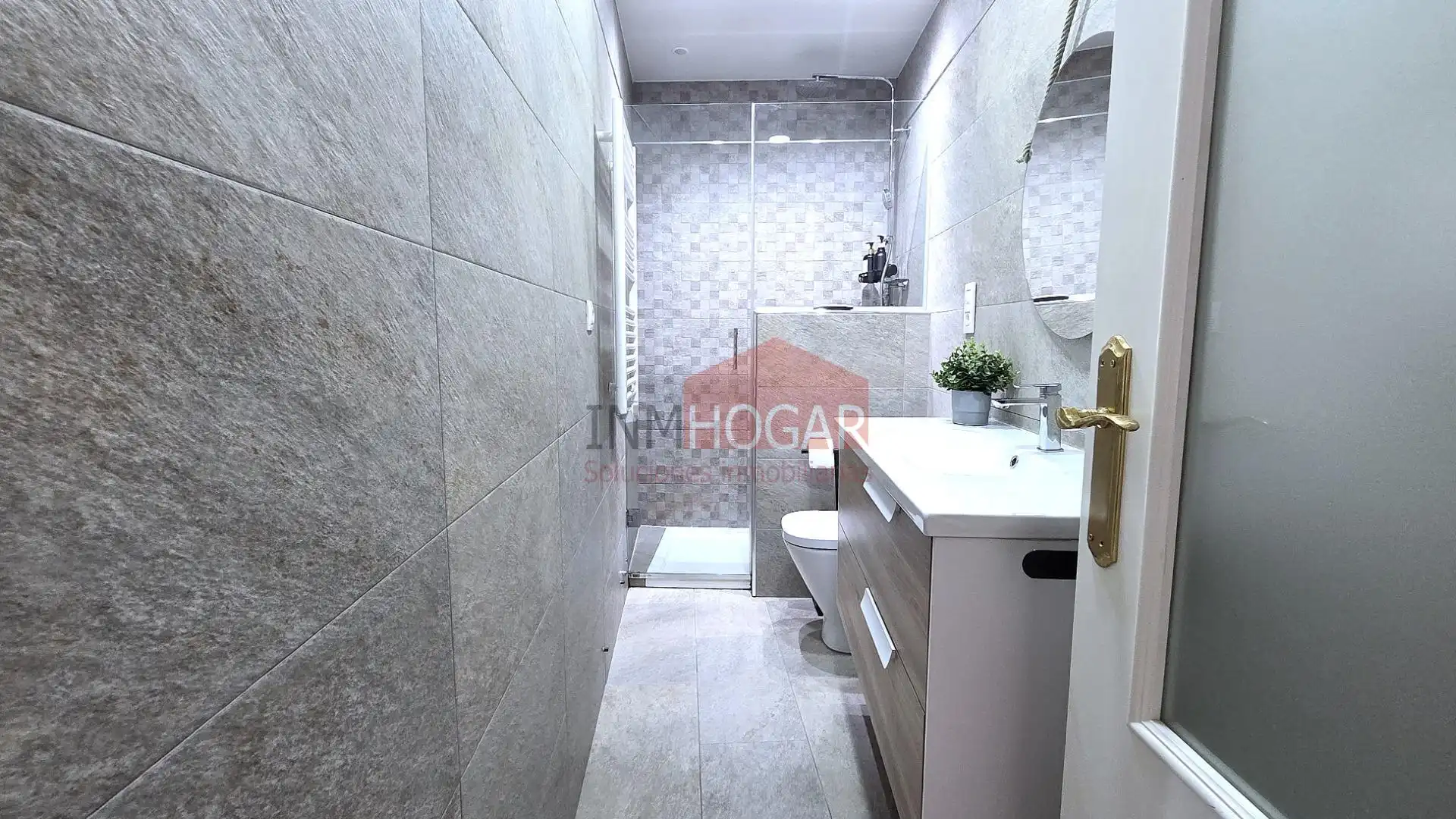 Baño de Piso en venta en Ávila con Calefacción y Amueblado