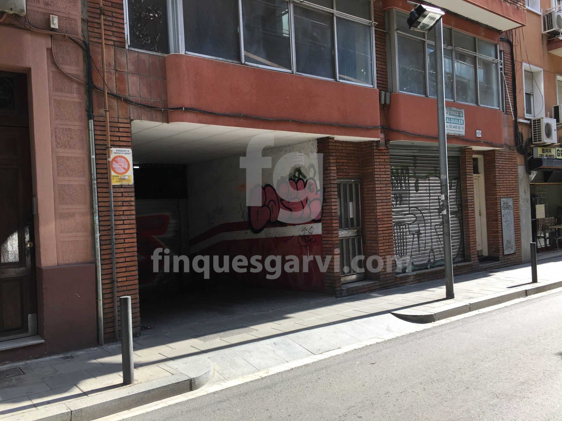 Garatge en venda a Llobregat, Collblanc