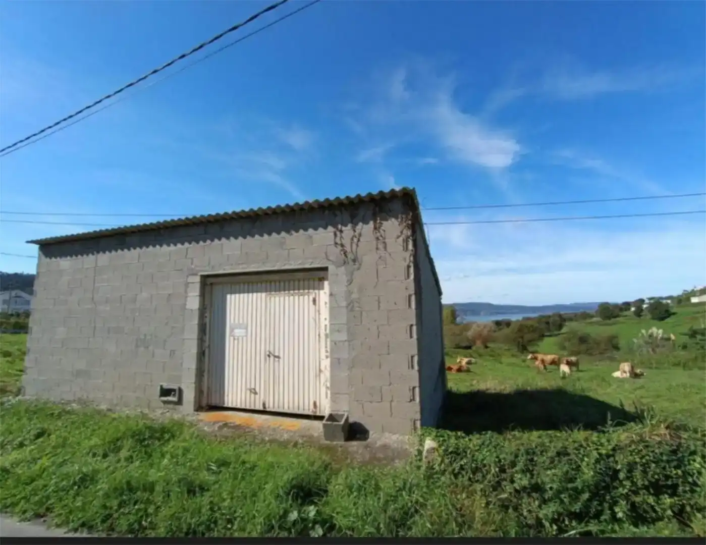 Vista exterior de Planta baixa en venda en Xove