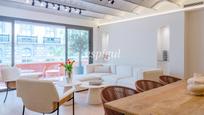 Living room of Flat for sale in  Barcelona Capital  with Air Conditioner, Heating and Parquet flooring