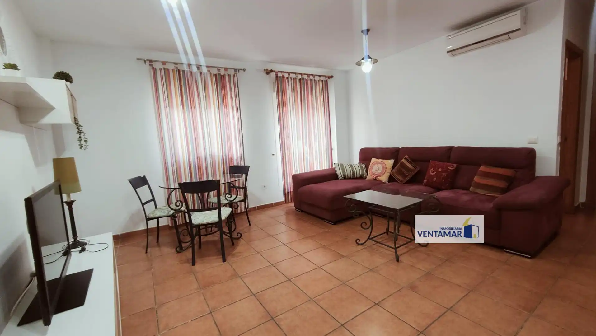 Wohnzimmer von Erdgeschoss zum Verkauf in San Roque mit Klimaanlage und Möbliert