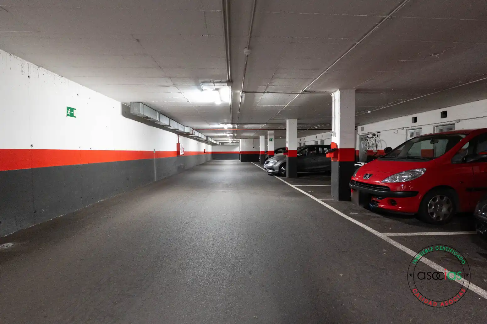 Parking de Piso en venta en Gijón  con Calefacción, Parquet y Trastero