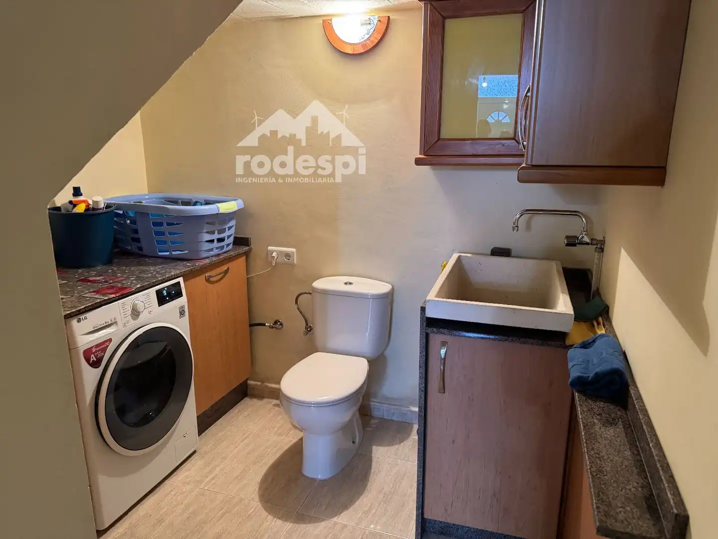 Bathroom of Houses for sale in Melón  with Heating, Terrace and Furnished