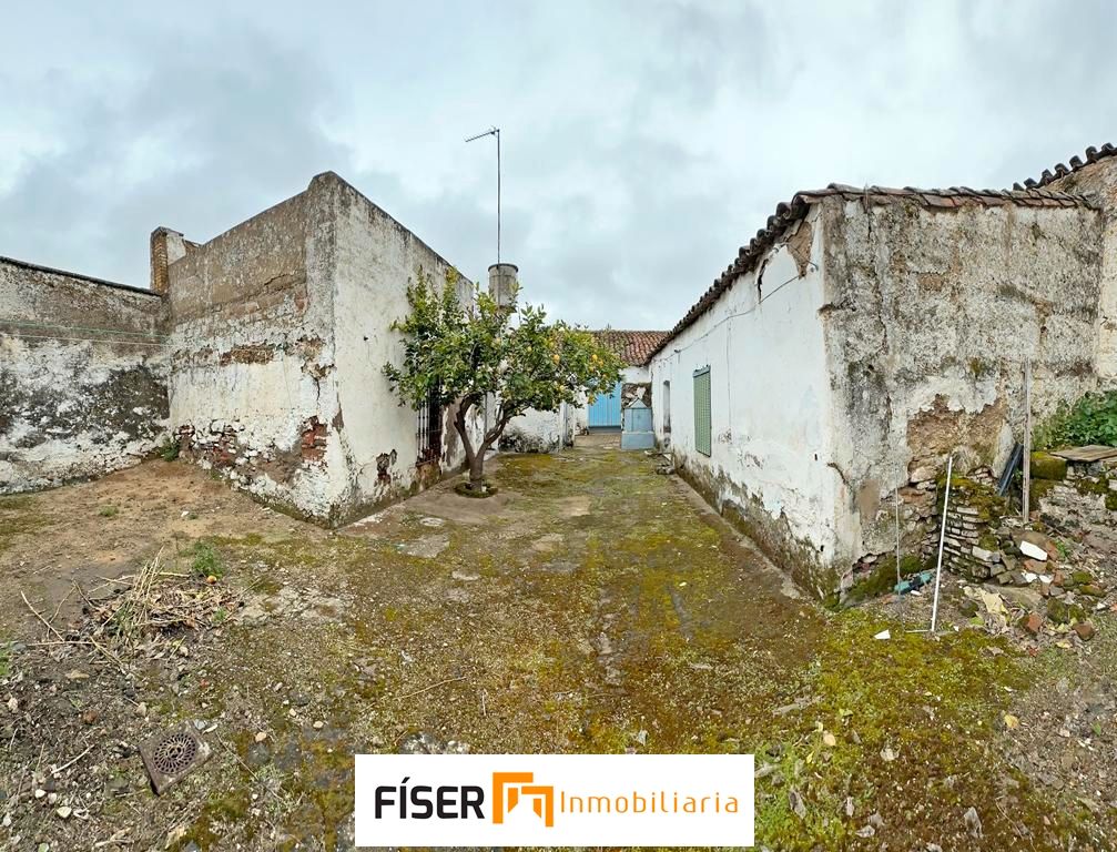 Vista exterior de Casa o chalet en venta en Medina de las Torres
