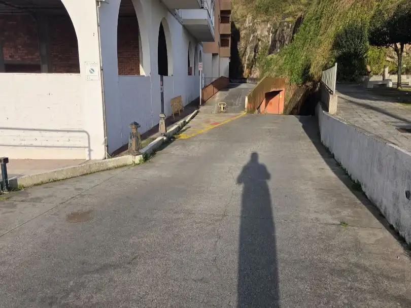 Parking of Garage for rent in Poio