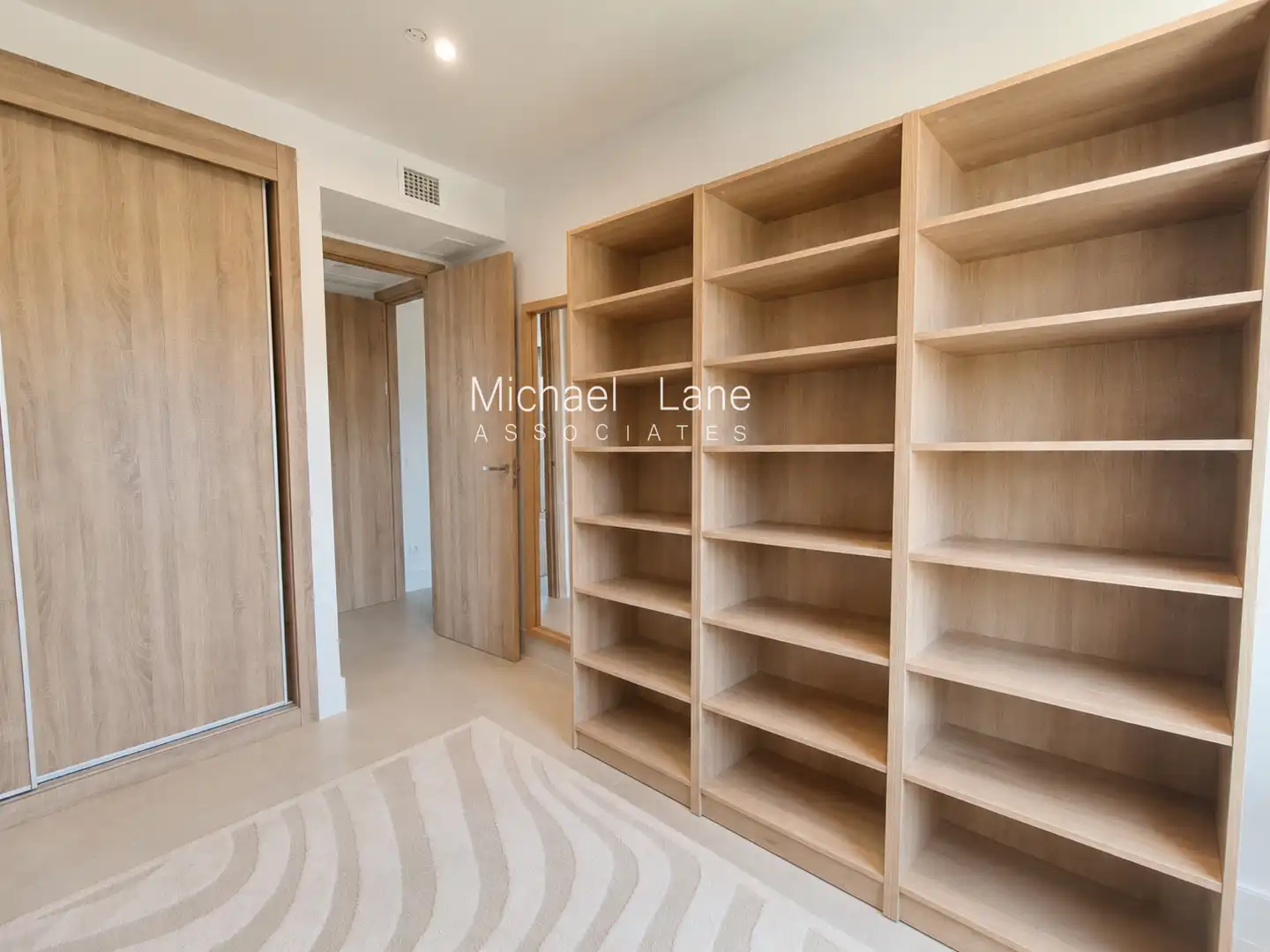 Schlafzimmer von Wohnung zum Verkauf in Sotogrande mit Klimaanlage, Heizung und Terrasse