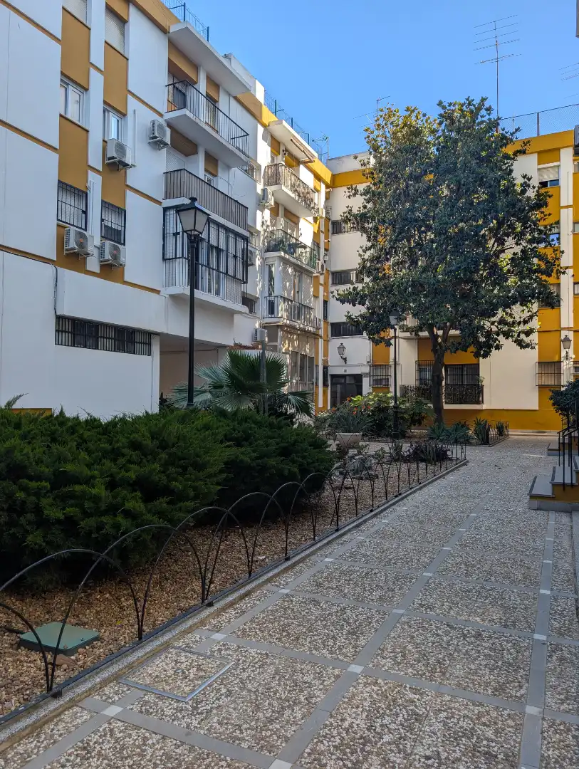 Exterior view of Flat for sale in Sevilla  with Air Conditioner, Furnished and Balcony