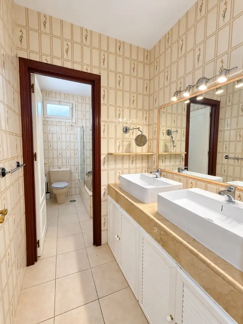 Baño de Piso de alquiler en Alameda - Mentidero - Teatro Falla