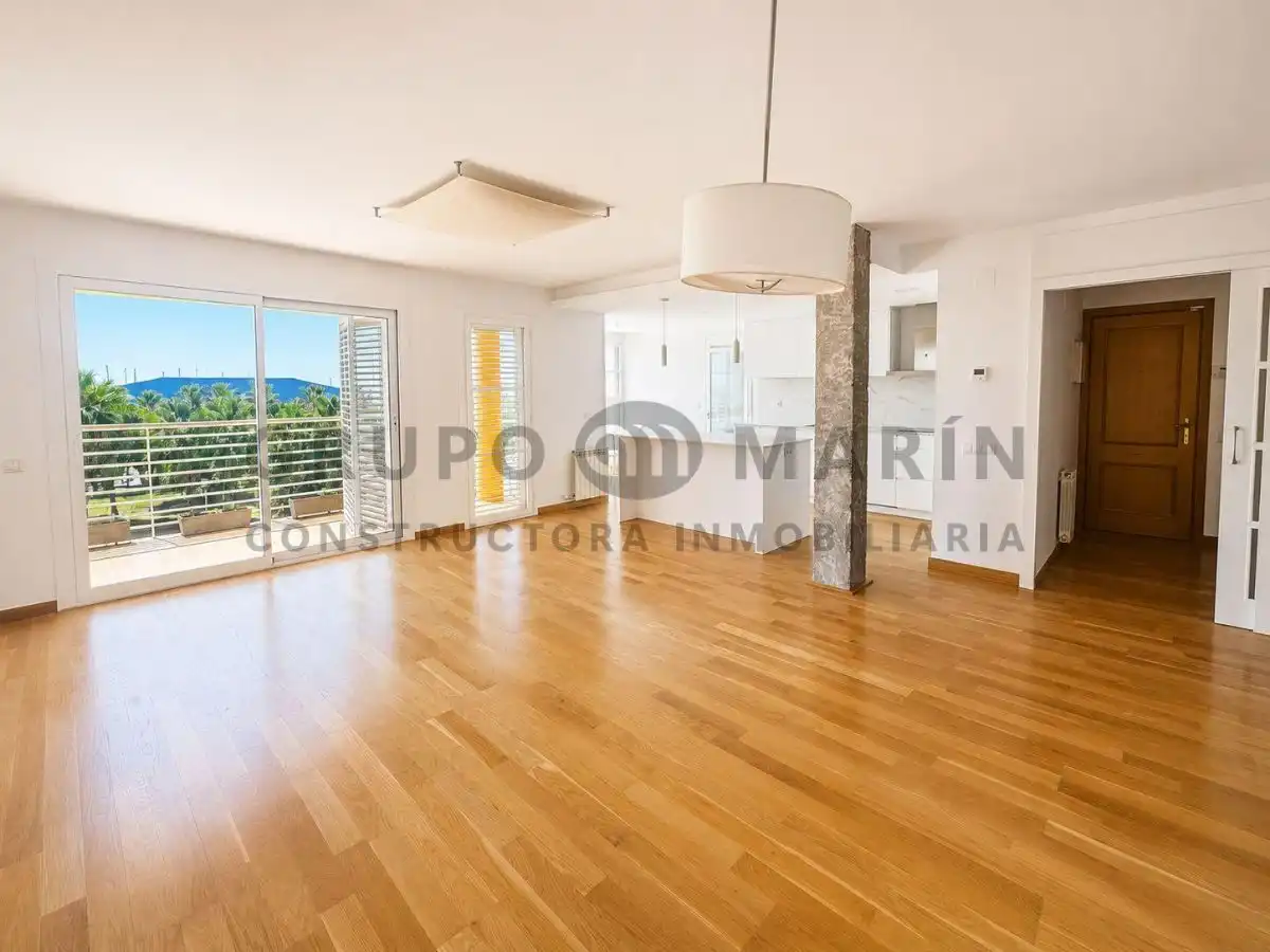 Dúplex con terraza en venta en Carrer del Cogoll, imagen 2