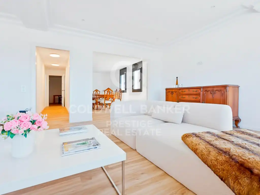 Living room of Houses for sale in Esplugues de Llobregat