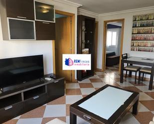 Sala d'estar de Pis de lloguer en  Sevilla Capital amb Aire condicionat, Calefacció i Traster