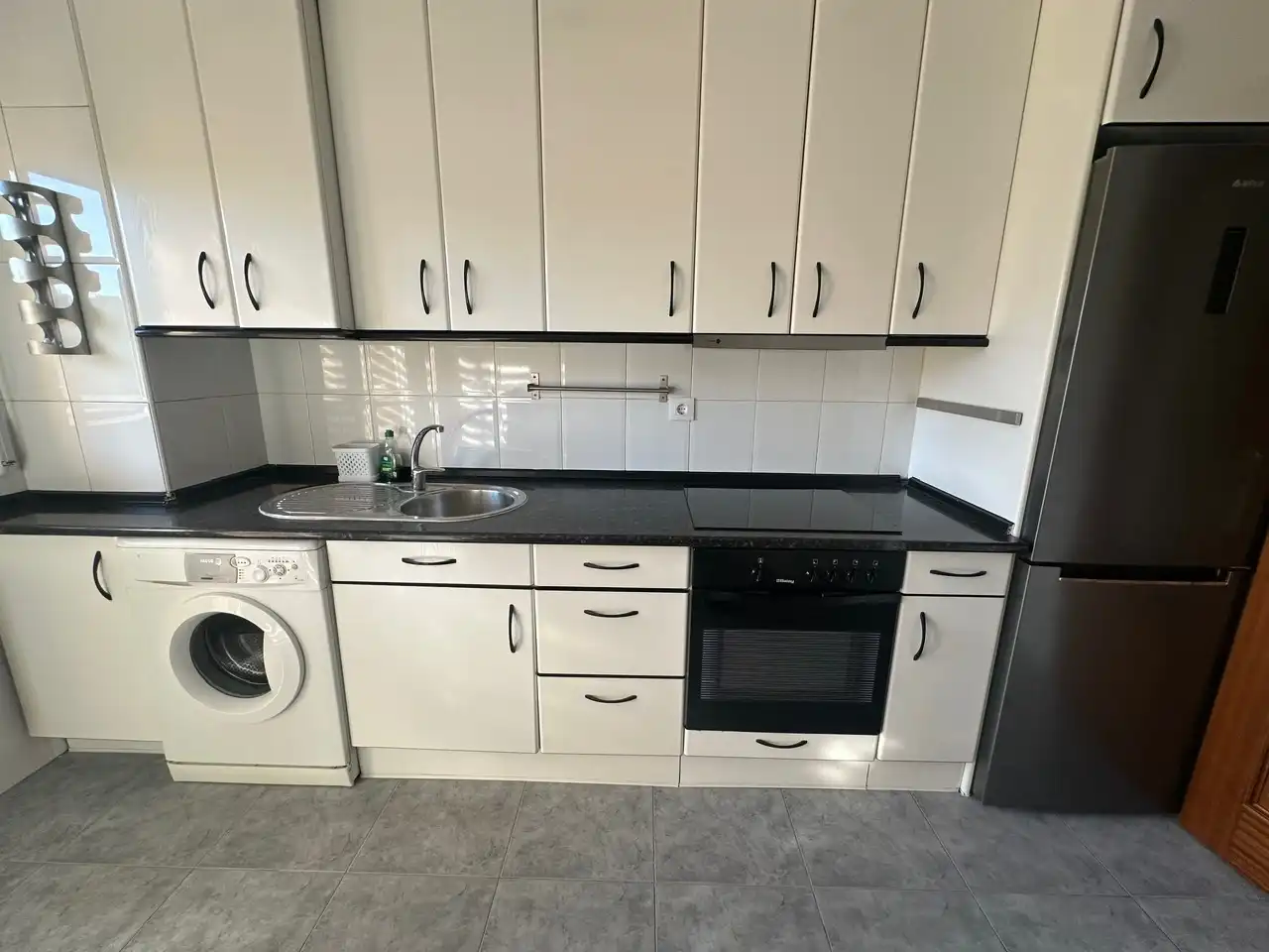 Cocina de Piso de alquiler en  Pamplona / Iruña con Calefacción, Amueblado y Horno