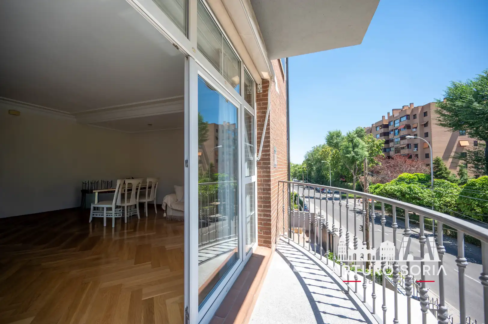 Außenansicht von Wohnung zur Miete in Madrid mit Klimaanlage, Heizung und Terrasse