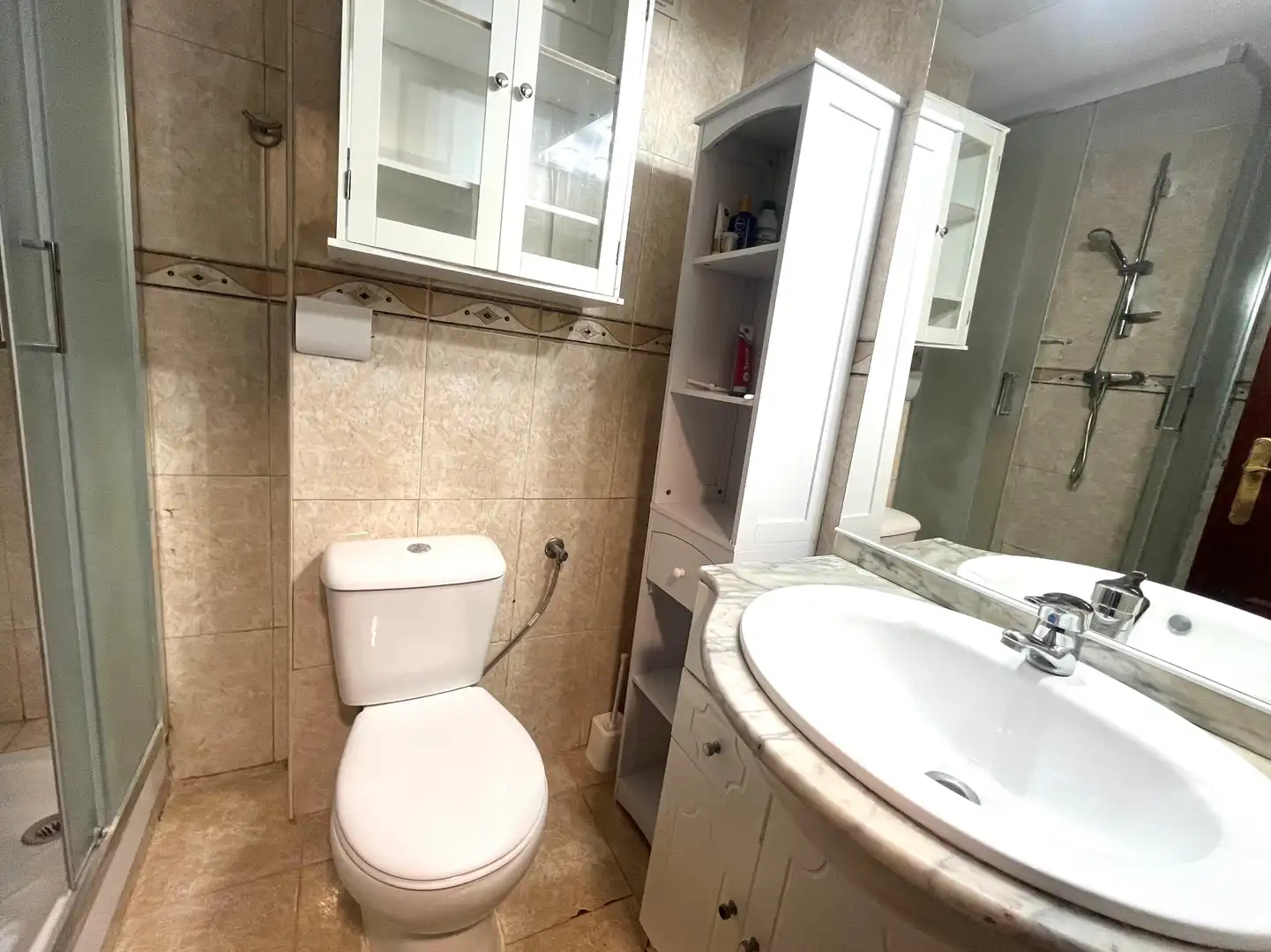 Baño de Piso en venta en Valencia con Aire acondicionado, Amueblado y Horno