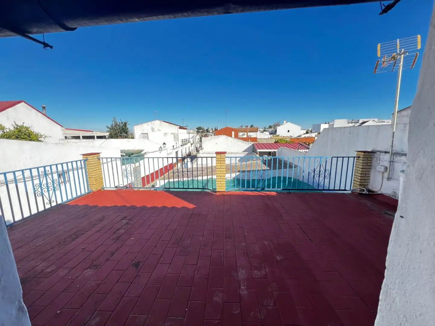Exterior view of Houses for sale in Aznalcázar  with Air Conditioner, Heating and Terrace