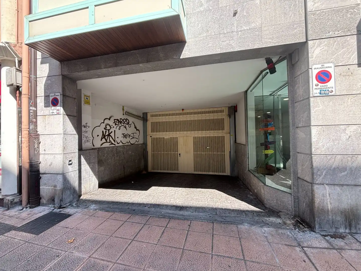 Außenansicht von Garage zur Miete in Eibar