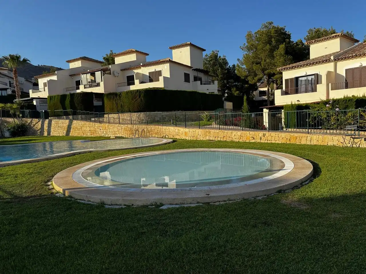 Swimming pool of Houses for sale in Finestrat  with Air Conditioner, Private garden and Swimming Pool