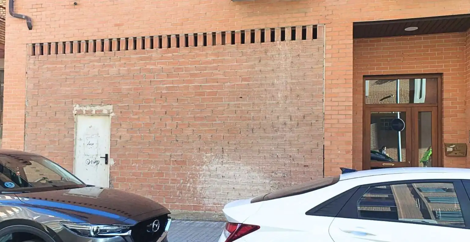 Parking of Commercial properties for sale in Calatayud