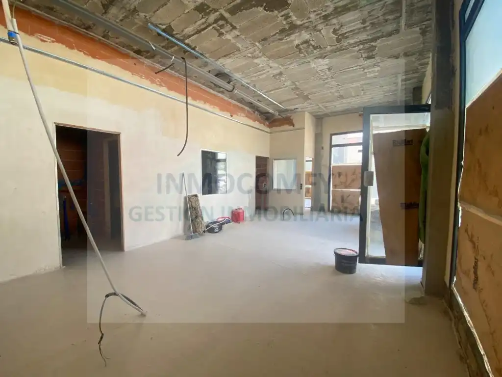 Local commercial à vendre à Avenida Josep Irla, imagen 2