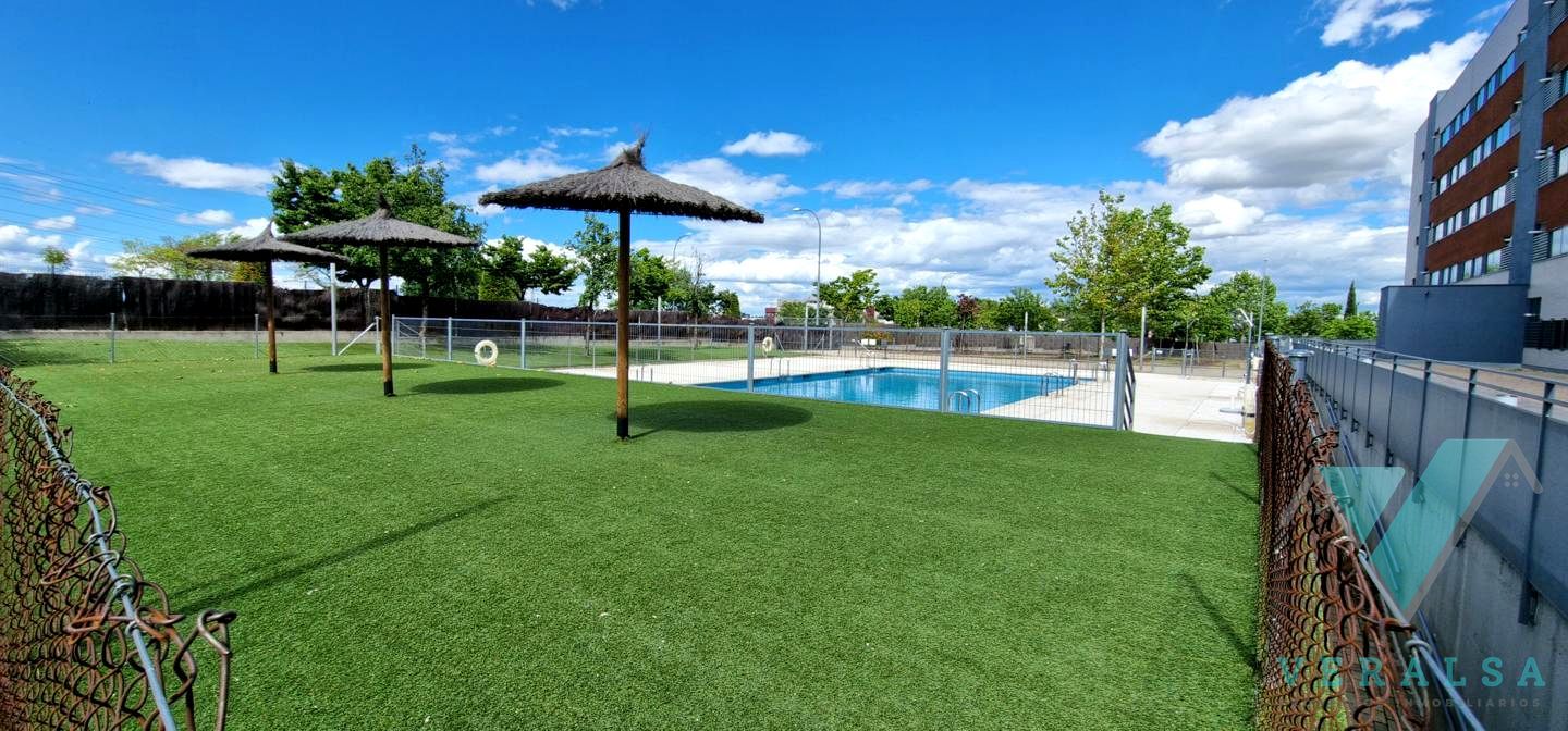 Swimming pool of Flat for sale in Alcobendas  with Air Conditioner, Heating and Storage room