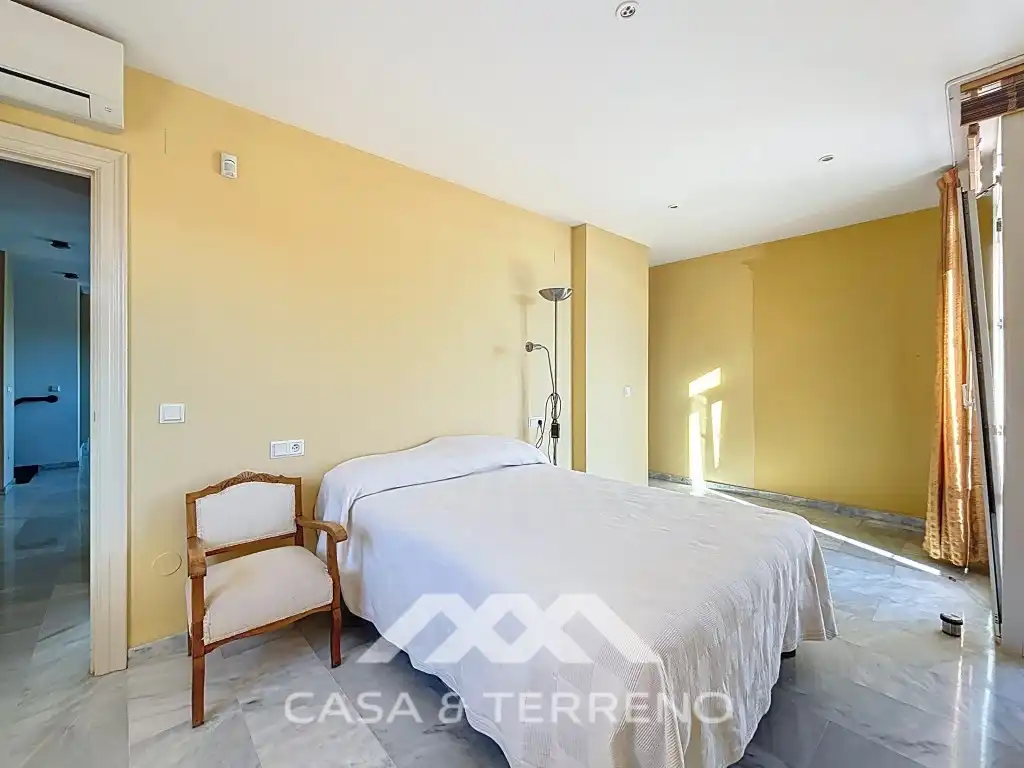 Dormitori de Casa o xalet en venda en Vélez-Málaga amb Aire condicionat i Piscina