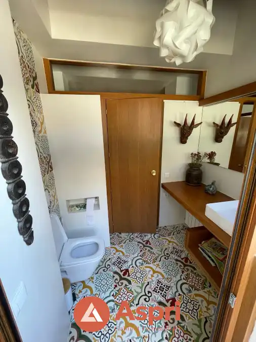 Bany de Casa o xalet en venda en Esplugues de Llobregat amb Aire condicionat, Calefacció i Jardí privat