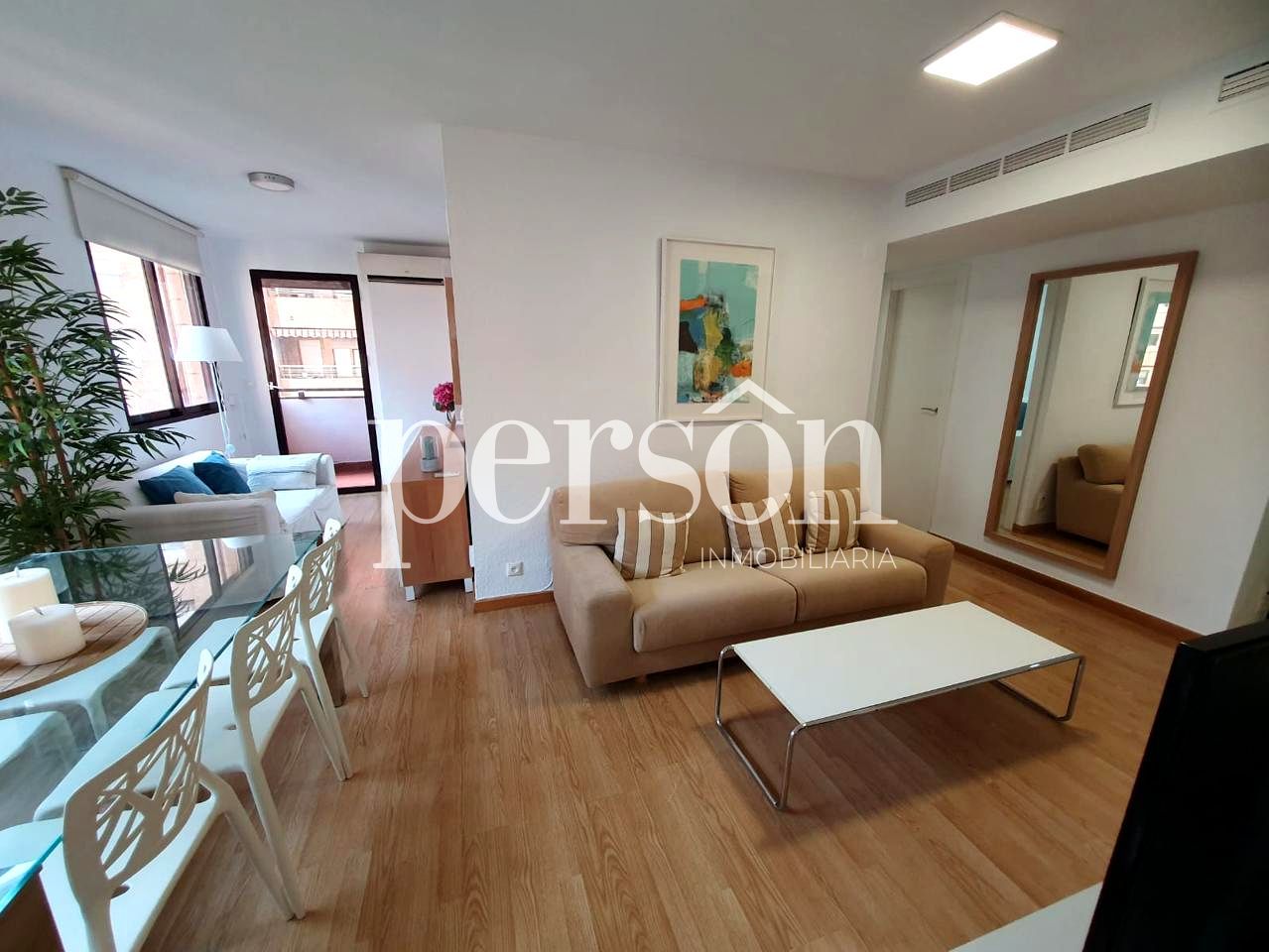 Living room of Flat to rent in  Valencia Capital  with Air Conditioner, Heating and Terrace
