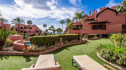 Vive Frente al Mar en un Oasis de Lujo: Apartamento de 3 Dormitorios en Torre Bermeja