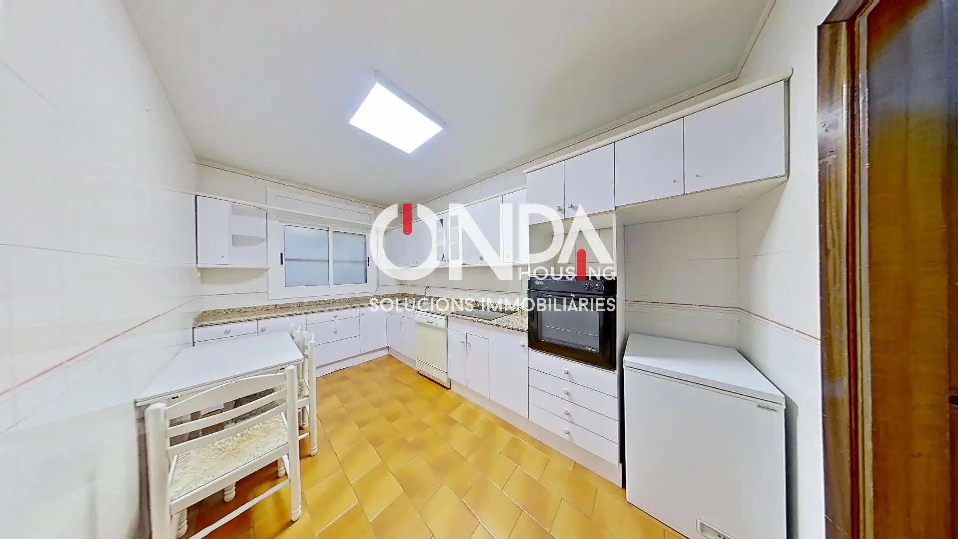 Cocina de Apartamento en venta en Tremp con Aire acondicionado, Calefacción y Terraza