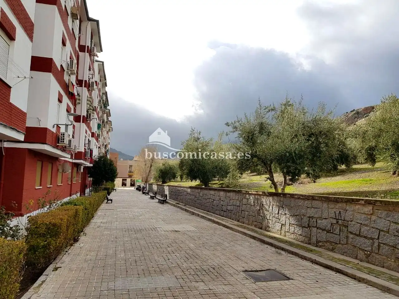 Vista exterior de Piso en venta en Jaén