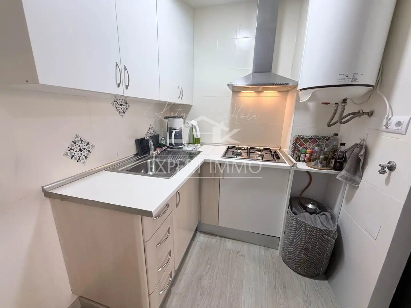 Cocina de Apartamento en venta en Roses con Amueblado y Piscina comunitaria