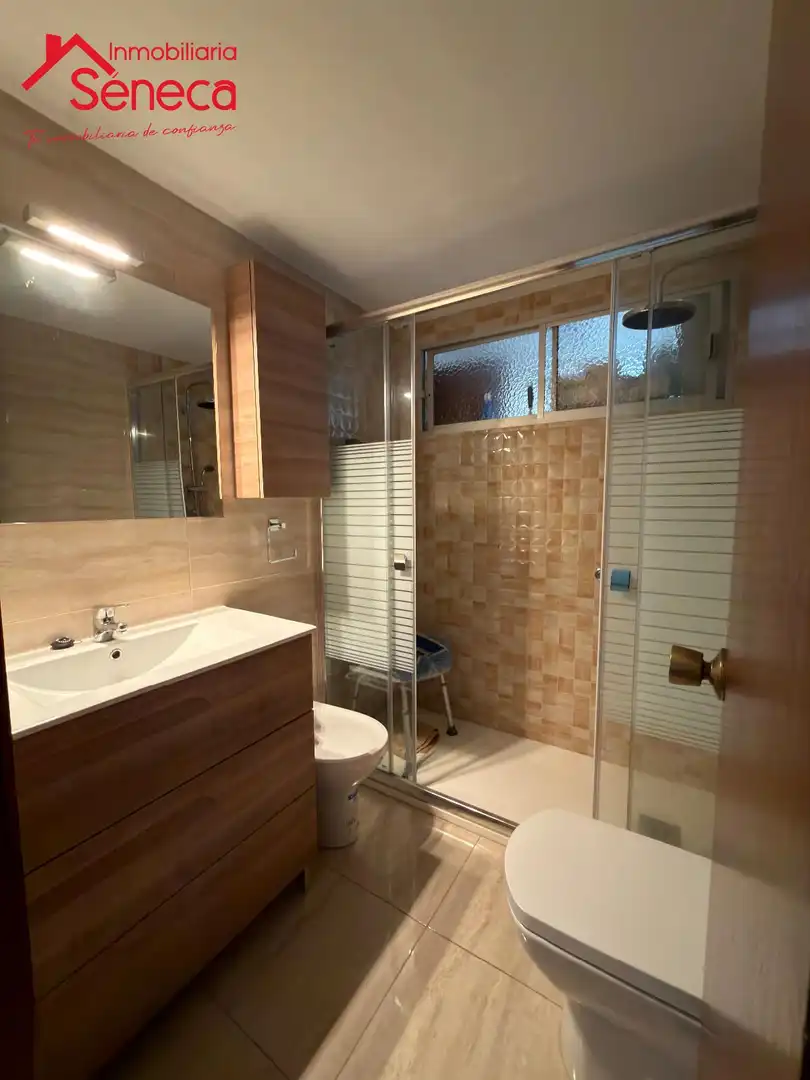 Baño de Piso en venta en Córdoba con Calefacción, Terraza y Trastero