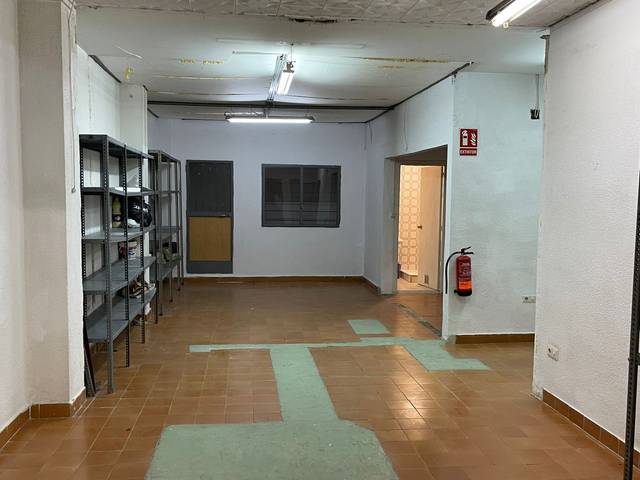 Local comercial en Venta en Carrer de Costa i Borrás en L'Hort de Senabre