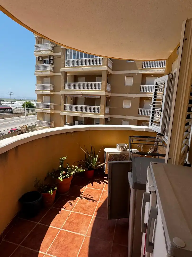 Terraza de Piso de alquiler en Sueca con Aire acondicionado, Amueblado y Horno