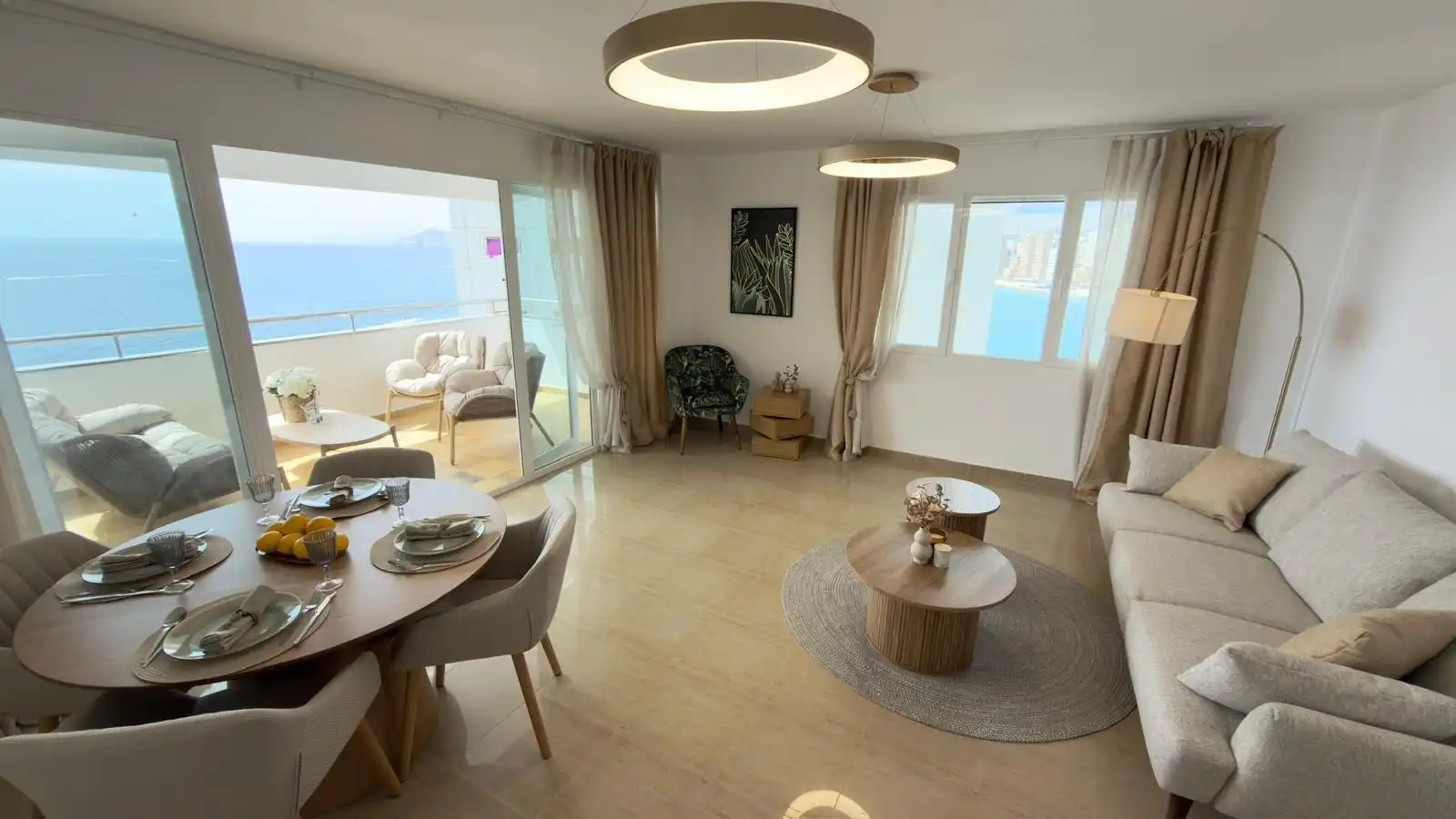 Wohnzimmer von Wohnung zum Verkauf in Benidorm mit Klimaanlage, Heizung und Terrasse