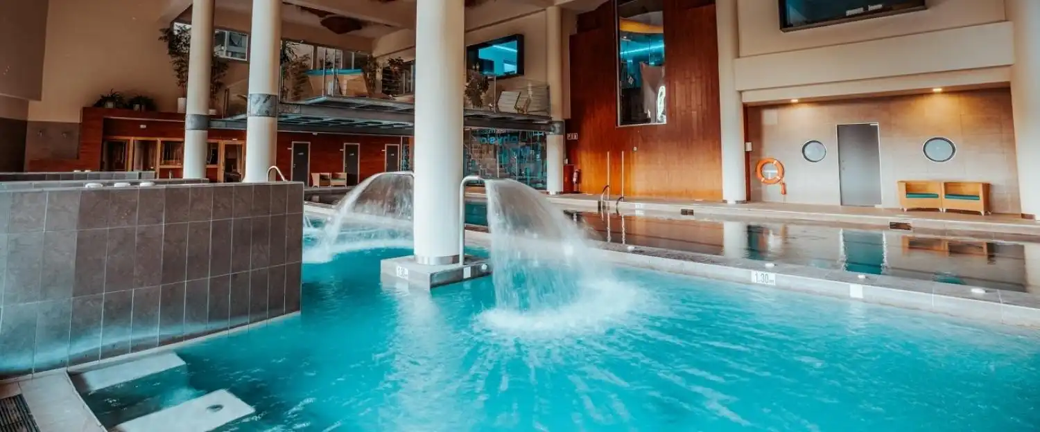 Swimming pool of Flat for sale in Fuengirola  with Air Conditioner, Heating and Private garden