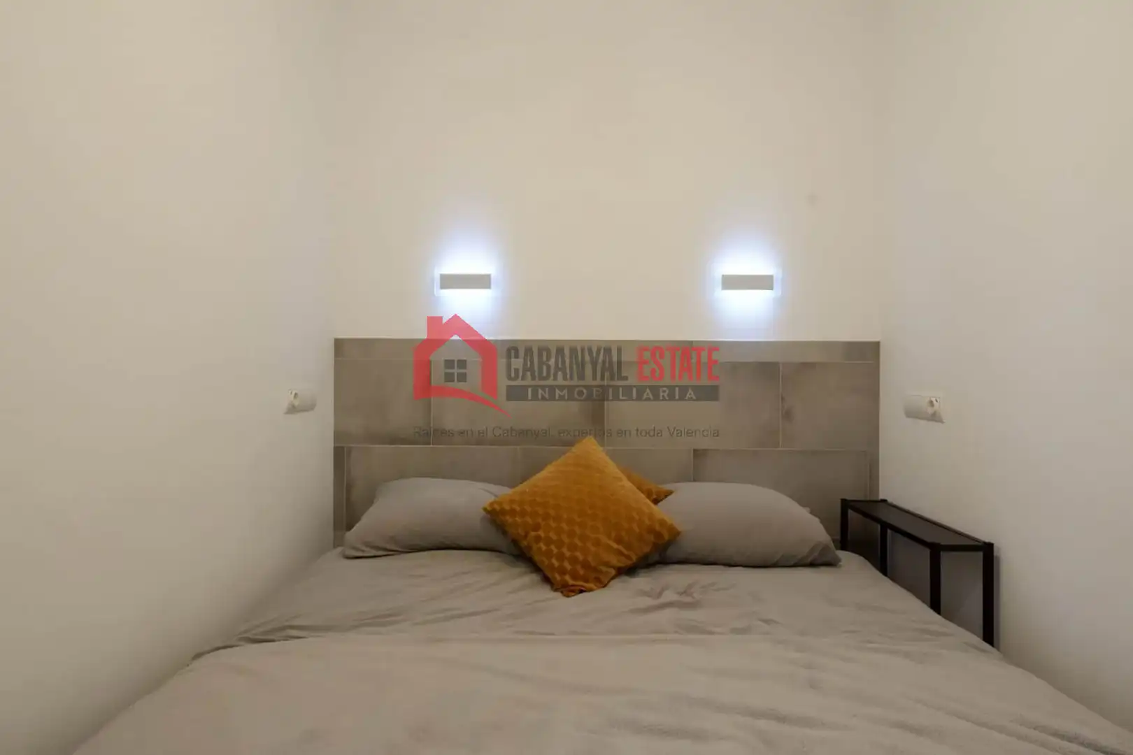 Habitación de Apartamento en venta en Valencia con Aire acondicionado, Calefacción y Amueblado