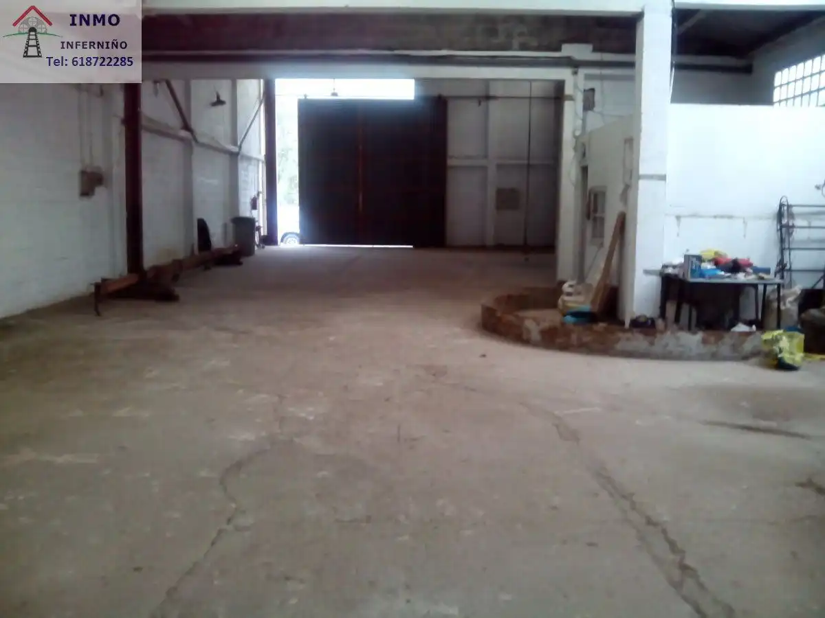 Fabrikhallen zur Miete in Santa Comba