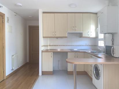 Kitchen of Flat to rent in  Madrid Capital  with Air Conditioner