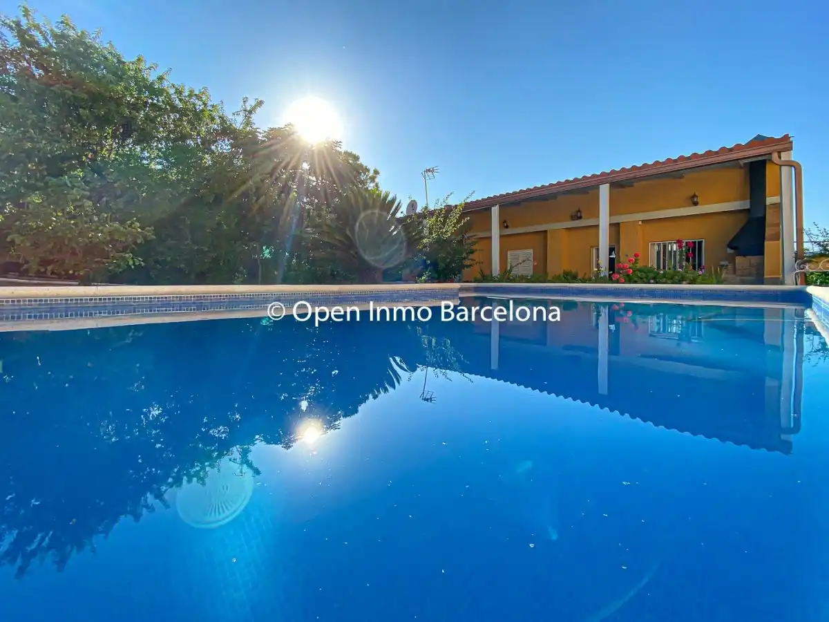 Houses for sale in Avenida MONTSENY, Mas d'En Serra - Els Cards
